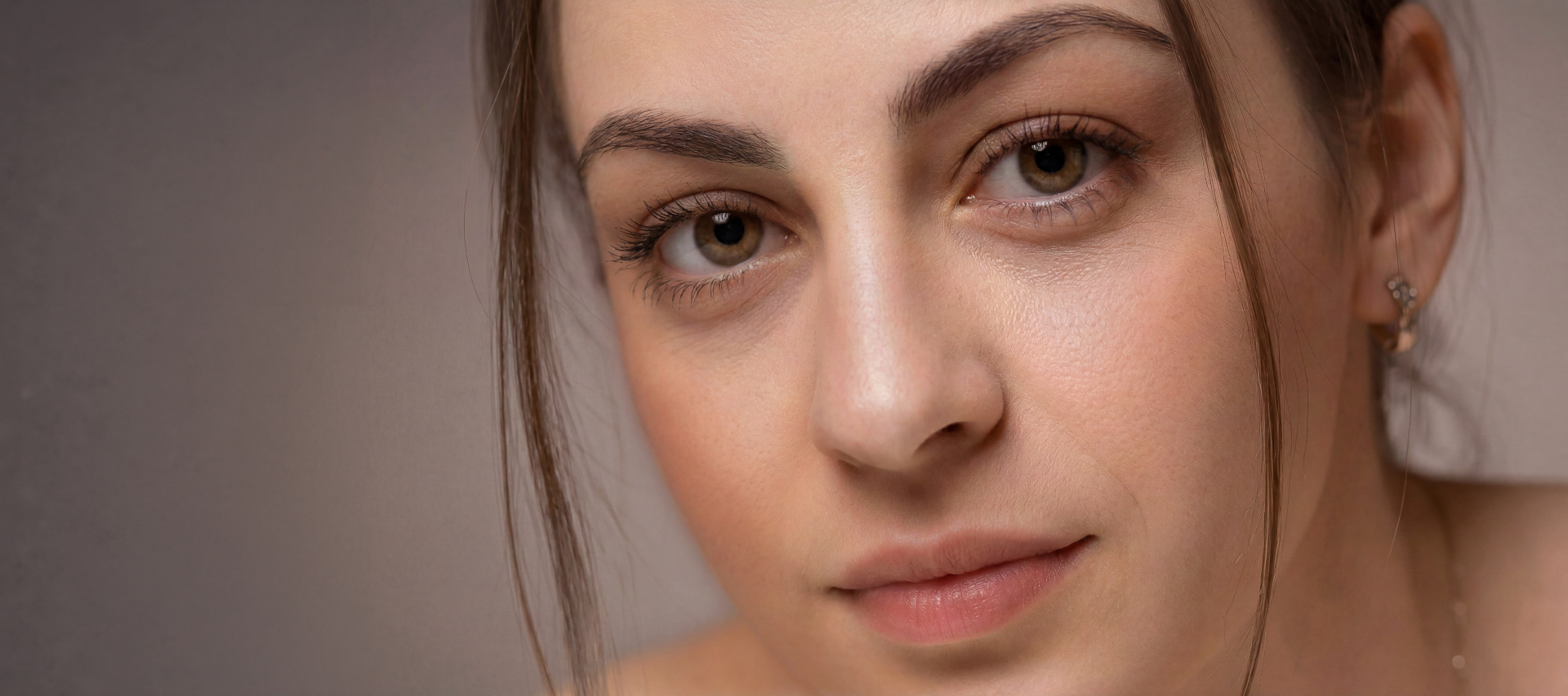 Editorial beauty portrait showcasing professional photo retouching